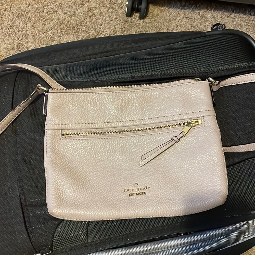 PreLoved♥️ Kate Spade New York messenger bag